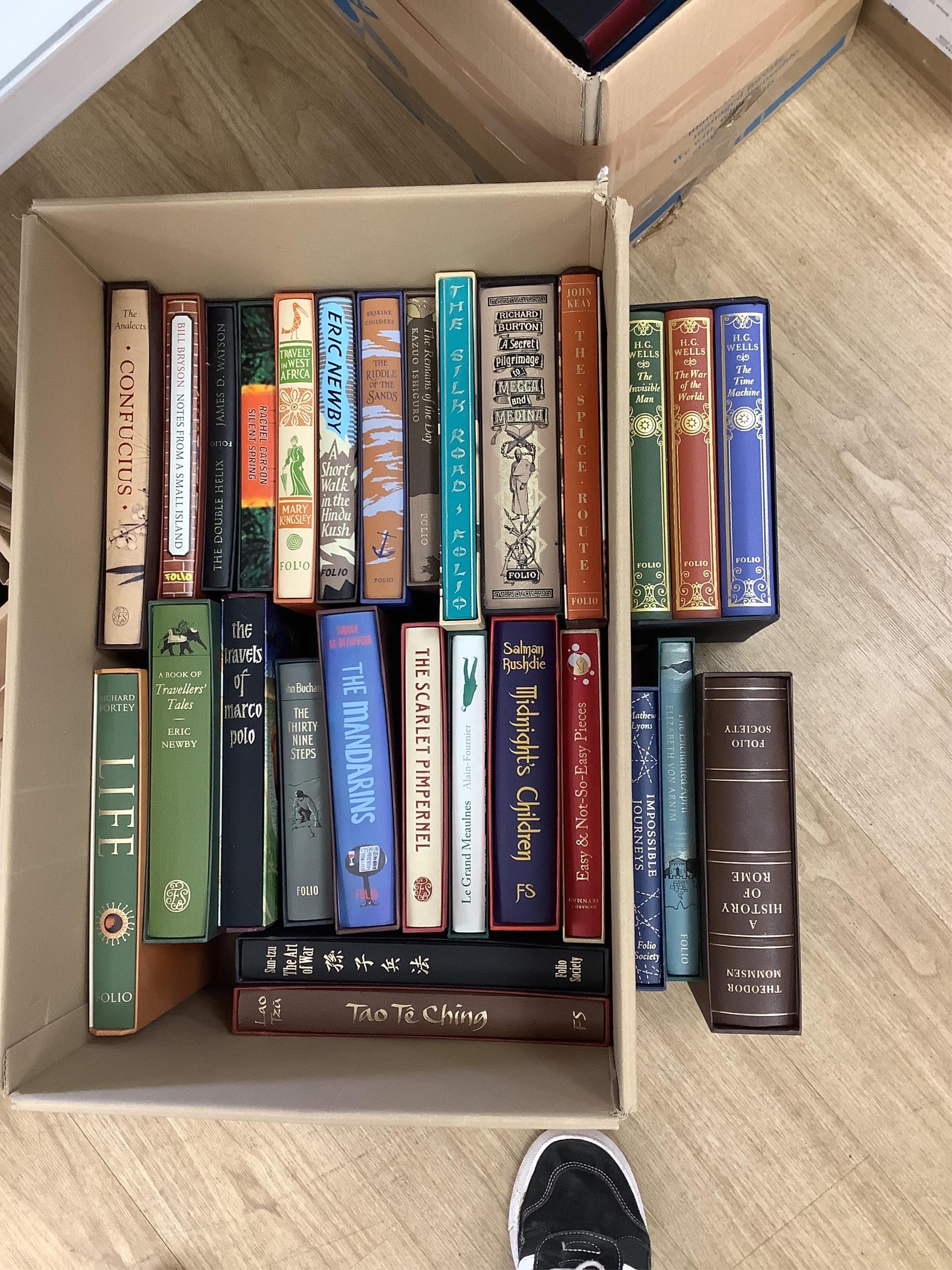 A large collection of folio society books to include T. E. Lawrence, Revolt in the Desert, John Gribbin, History of Western Science and Henry Hobhouse, Seeds of Change